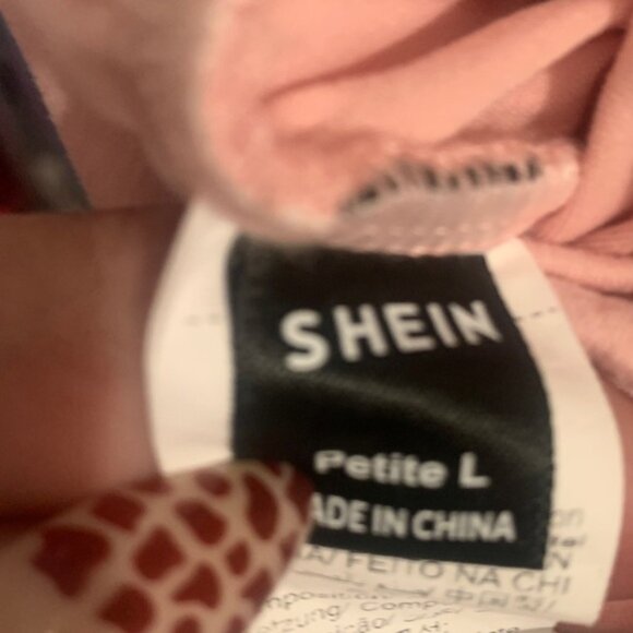 SHEIN Soft Pink Garment - Picture 2 of 2